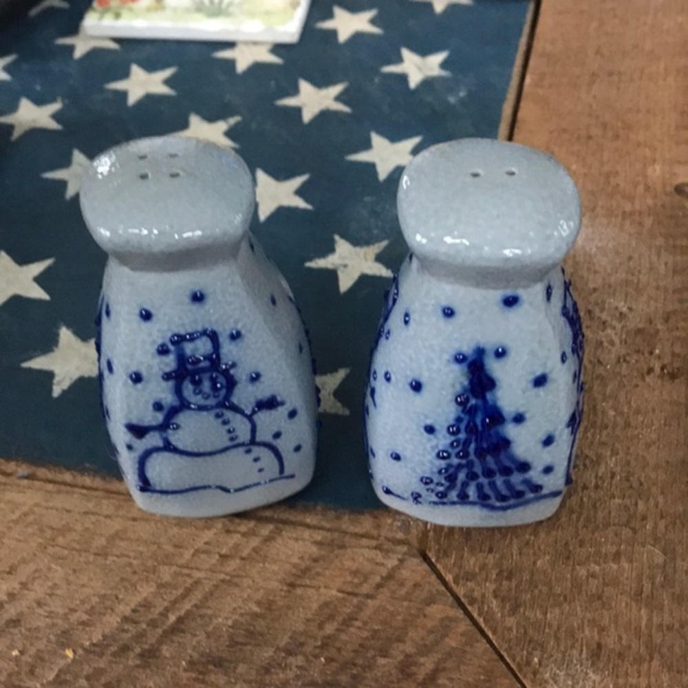 Winter pottery salt & pepper shakers